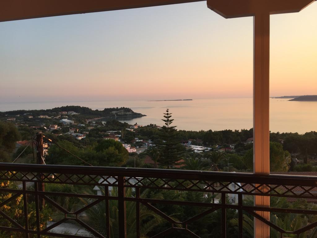 Sunshine Resort Lassi  Kamer foto