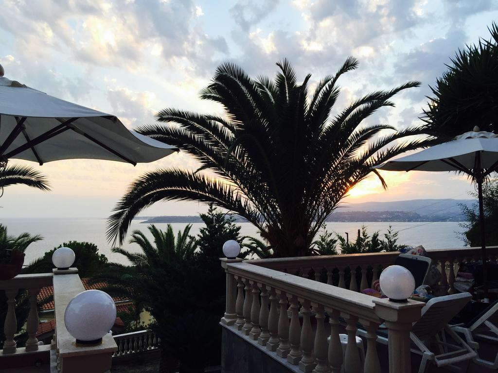 Sunshine Resort Lassi  Kamer foto